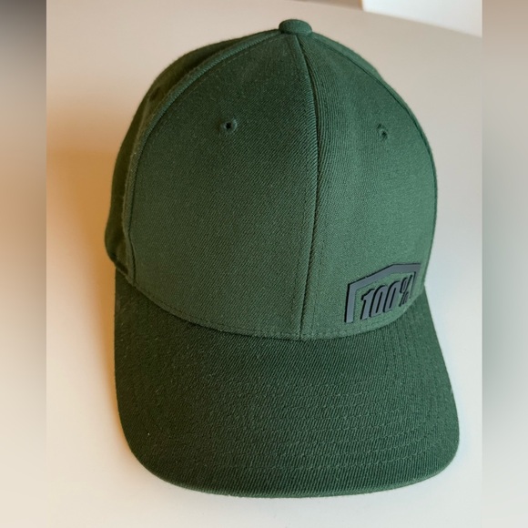 100% FelxFit S-M Hat - Picture 1 of 2